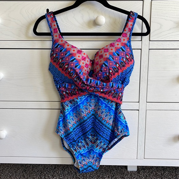 Miraclesuit Other - MiracleSuit Woman’s One piece swimsuit size US 12